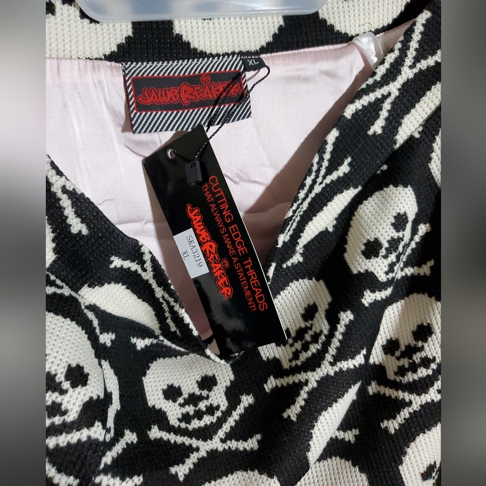Jawbreaker knitted skull skirt - Picture 8 of 10